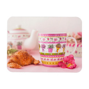 Imán Taza con té, el Croissant y la flor