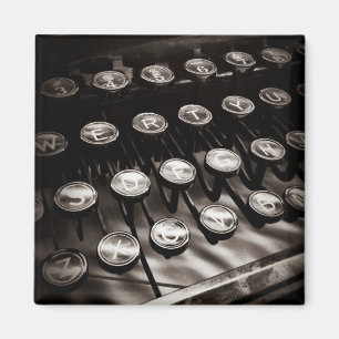 Imán Teclas de máquina de escribir antiguas en blanco y