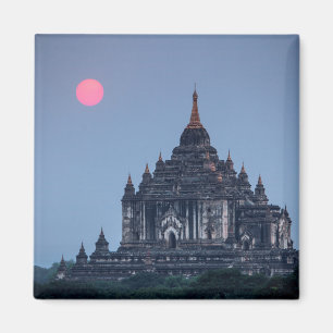 Imán Templo budista al atardecer