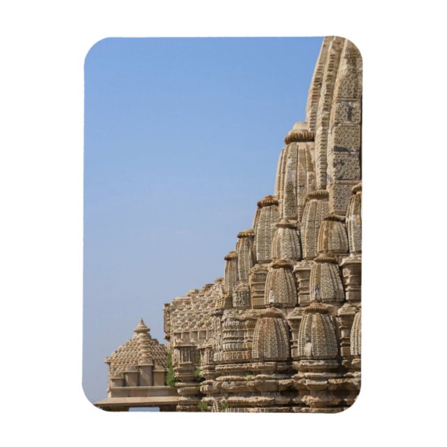 Imán Templo de Jain en el Fuerte de Chittorgarh, India (Vertical)