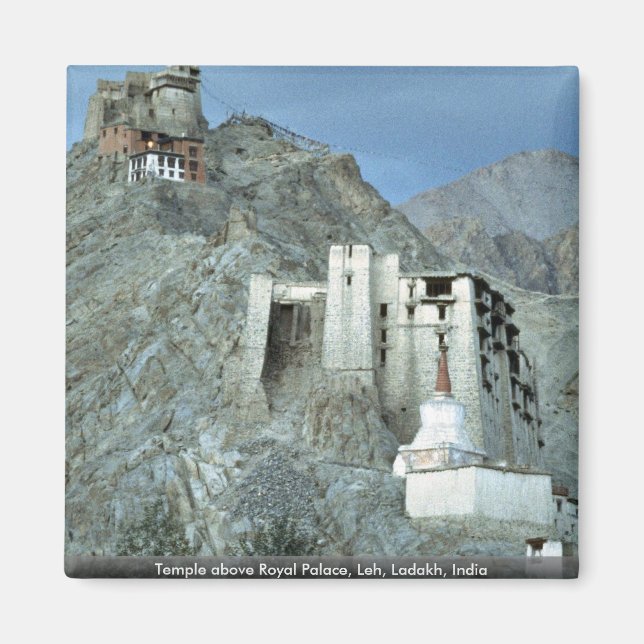 Imán Templo sobre el Palacio Real, Leh, Ladakh, India (Frente)