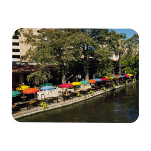 Imán Texas, Riverwalk, cenando al borde del río