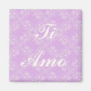 Imán ti amo. modelo violeta floral del cordón. texto