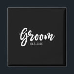 Imán Tienda De Regalos boda Y Pareja Y Más Bla<br><div class="desc">Tienda De Regalos boda Y Pareja Y Más Black Groom Est. Regalo de Groom 2025</div>