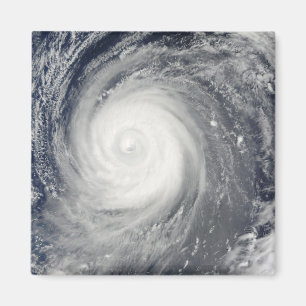 Imán Tifón Choi-wan al sur de Japón, Océano Pacífico