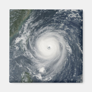 Imán Tifón Longwang que se acerca a Taiwán