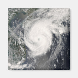 Imán Tifón Neoguri que se acerca a China 2