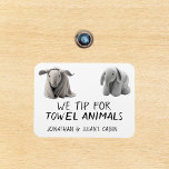 Imán Toalla de animales Divertido marcador de la puerta<br><div class="desc">Este diseño fue creado a través del arte digital. Puede ser personalizado en el área proporcionada o personalizándolo eligiendo la opción de pulsar para personalizar y cambiando el nombre, iniciales o palabras. También puede cambiar el color y estilo del texto o eliminar el texto para un diseño de sólo imagen....</div>
