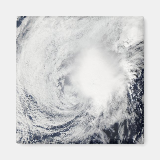 Imán Tormenta tropical Nida al sudeste de Kadena (Frente)