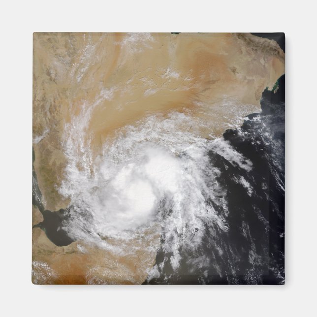 Imán Tormenta tropical tres en el norte de India (Frente)