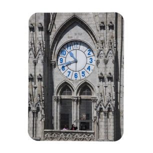 Imán Torres del reloj en la Basílica Nacional, Ecuador
