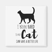 Trabajo duro para que mi gato tenga un mejor humor