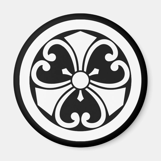 Imán trébol de madera con enredaderas de espadas (Frente)