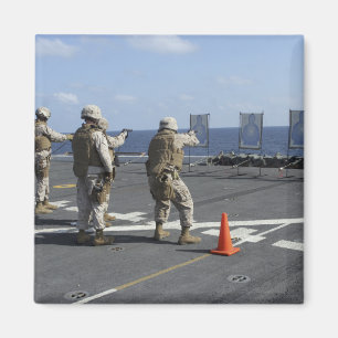 Imán Tren de los policías militares con el Berretta M9