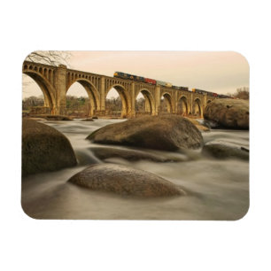 Imán Tren sobre James River