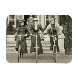 Imán Tres mujeres en las bicicletas, 1900s tempranos