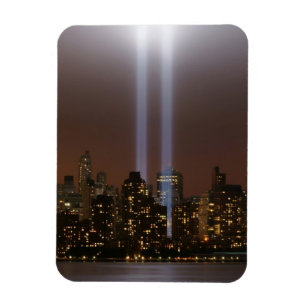 Imán Tributo del World Trade Center en luz en Nueva