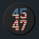 Imán Trump 2024 45 47 Retro de bandera estadounidense a<br><div class="desc">Trump 2024 45 47 Retro de bandera estadounidense antigua 4547 Trump 2024</div>