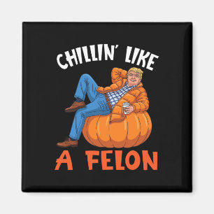 Imán Trump bebe café en calabaza relajándose como un de
