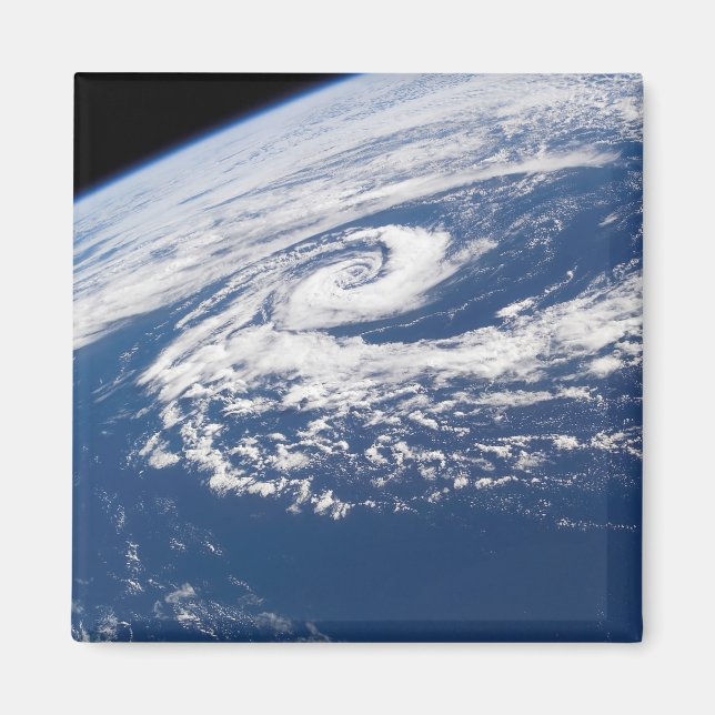 Imán Un ciclón subtropical (Frente)