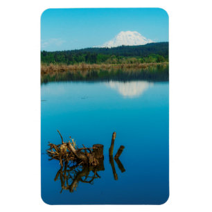 Imán Un compañero de montaña sobre un borde