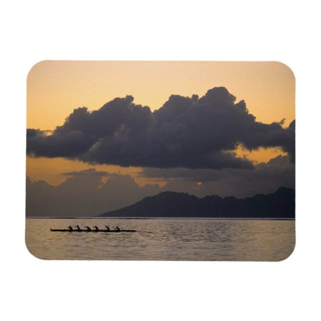 Imán Un equipo de canoas de ultraligero practica frente (Horizontal)