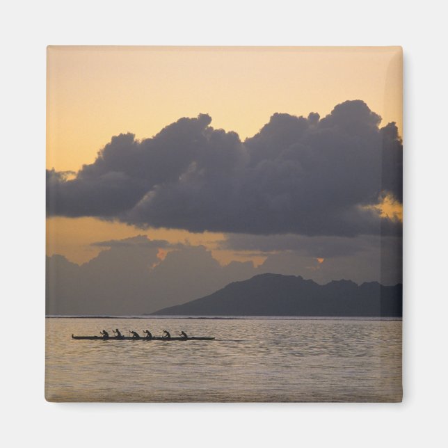 Imán Un equipo de canoas de ultraligero practica frente (Frente)