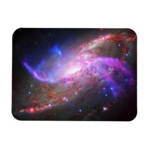 Imán Un Espectáculo De Luz Galáctica En La Galaxia Espi