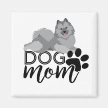 Un gráfico sonriente de Keeshond dice mamá de perr