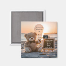 Un hermoso anuncio digital de embarazo en la playa