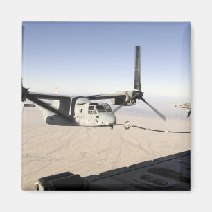 Imán Un MV-22 Osprey reaprovisiona el midflight de