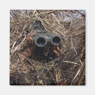 Imán Un observador del explorador practica techniqu de