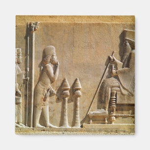 Imán Un oficial mediano que paga homenaje a rey Darius