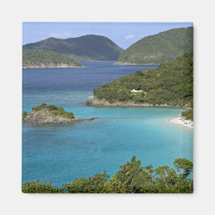 Imán Un paisaje de Caneel Bay desde una carretera en St