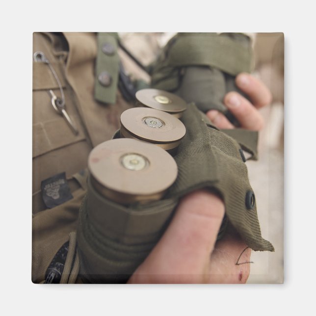 Imán Un puñado de cunas marinas de granadas de 40 mm (Frente)