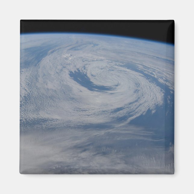 Imán Un Sistema De Baja Presión Mediano-Atlántica. (Frente)