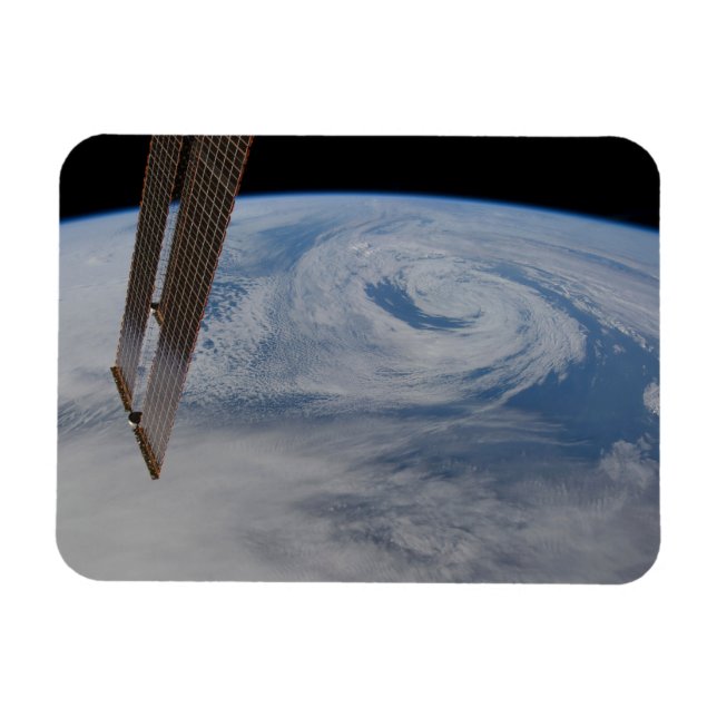 Imán Un Sistema De Baja Presión Mediano-Atlántica. (Horizontal)