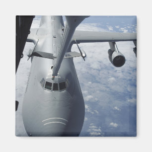 Imán Un suplemento KC-10 se prepara para reaprovisionar