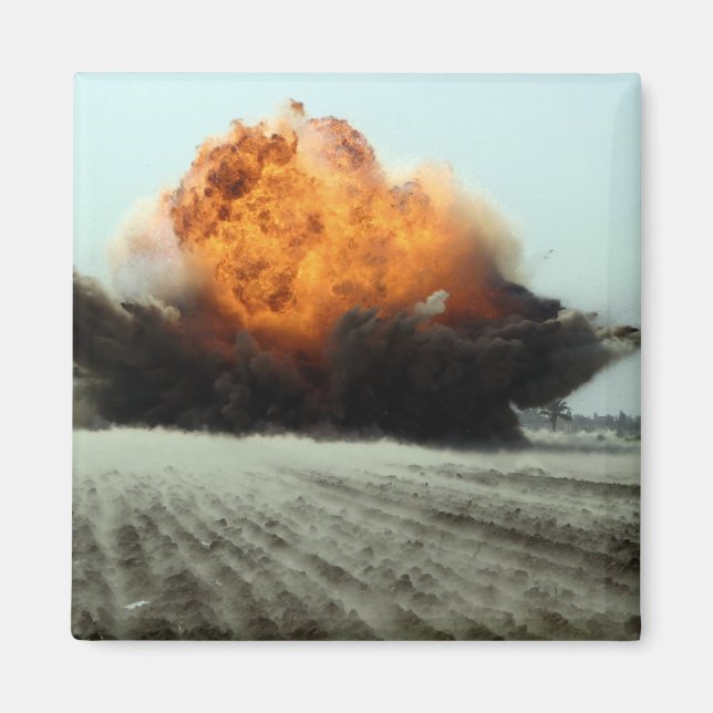 Imán Una explosión estalla (Frente)