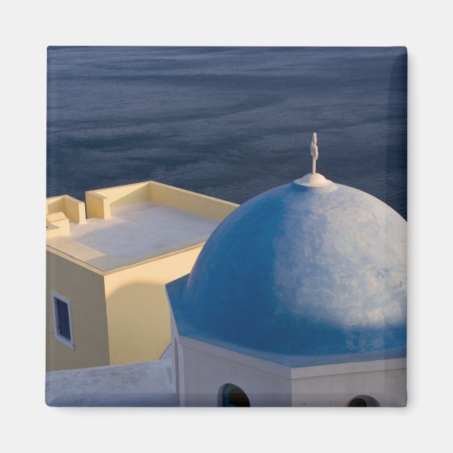 Imán Una iglesia ortodoxa cerca del mar, Oia Santorini (Frente)