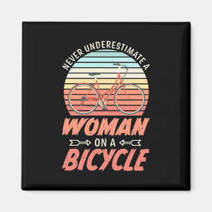 Imán Una Mujer En Una Bicicleta