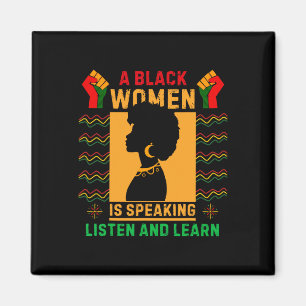 Imán Una mujer negra está hablando Escuche el mes de la