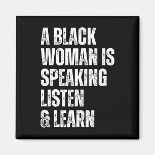 Imán Una mujer negra está hablando Escuche y aprenda pa