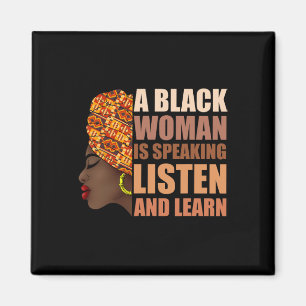 Imán Una mujer negra está hablando Escuche y aprenda tr