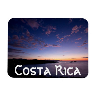 Imán Una puesta del sol sobre el océano en Costa Rica