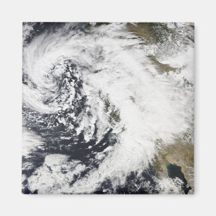 Imán Una serie de tormentas fuertes con los vientos