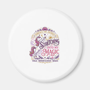Imán Unicornio estirándose en mi elegante fondo blanco