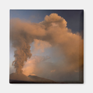 Imán ventisquero de la cumbre del Mt. Etna, Sicilia, It