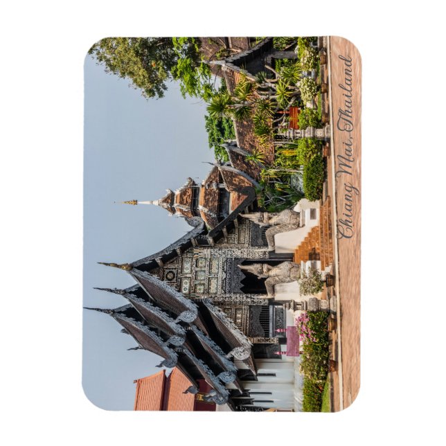 Imán Viaharn en Wat Chedi Luang, Chiang Mai, Tailandia (Vertical)
