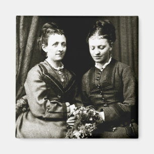 Imán Victorian Girlfriend